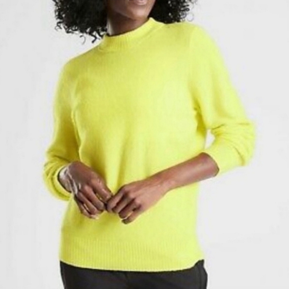 Athleta Small Lavish Lime Neon Yellow Wool Pullover Sweater Womens Long Sleeve